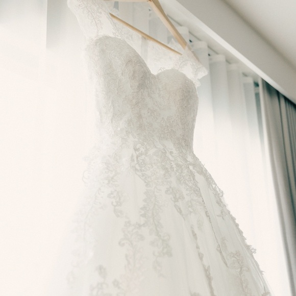 Simple Lace V-neck Train Wedding Dress/ French Tulle Bohemian Wedding Dress - Picture 9 of 12